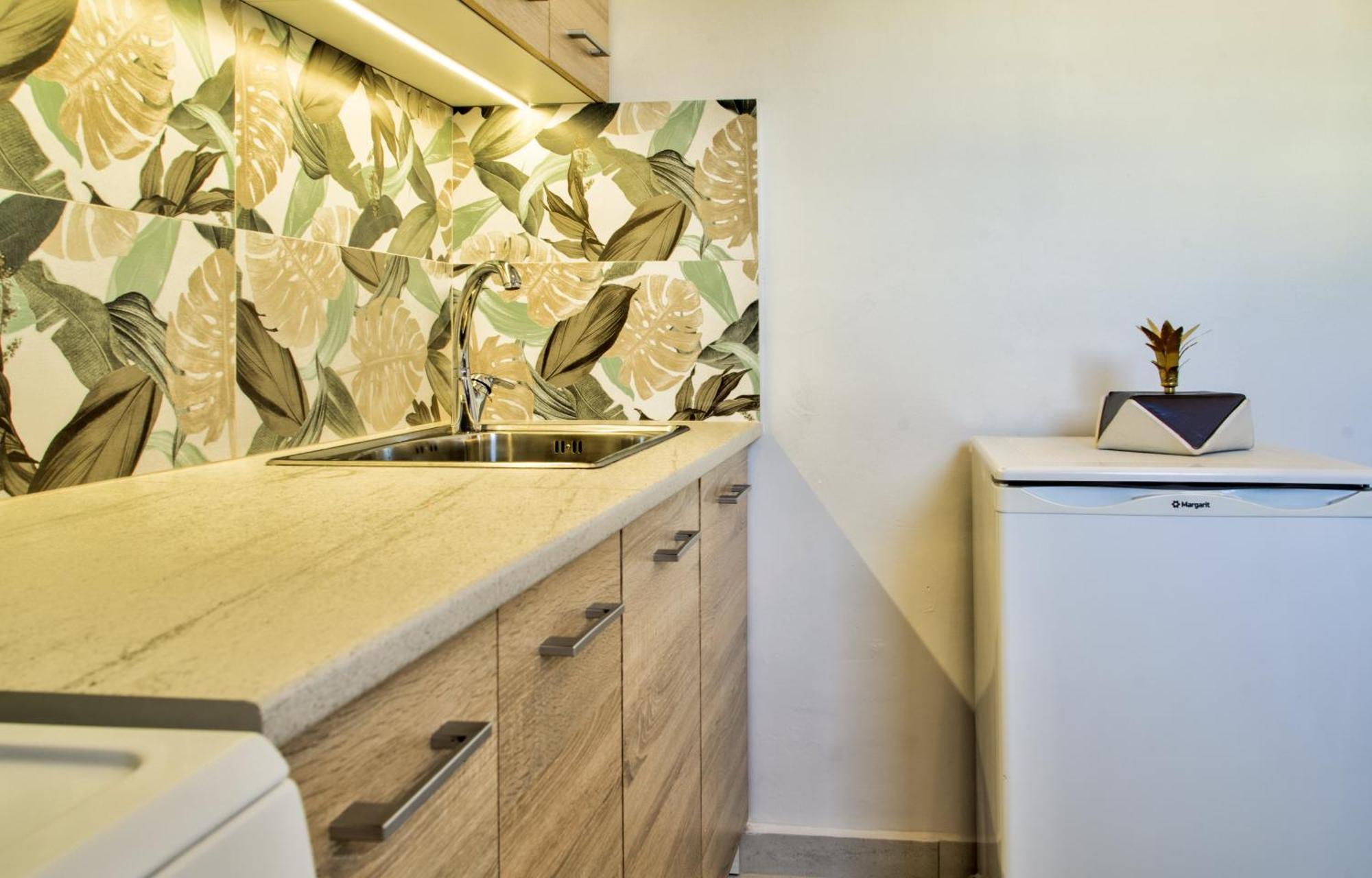 Hydra Apartment Патра Екстериор снимка