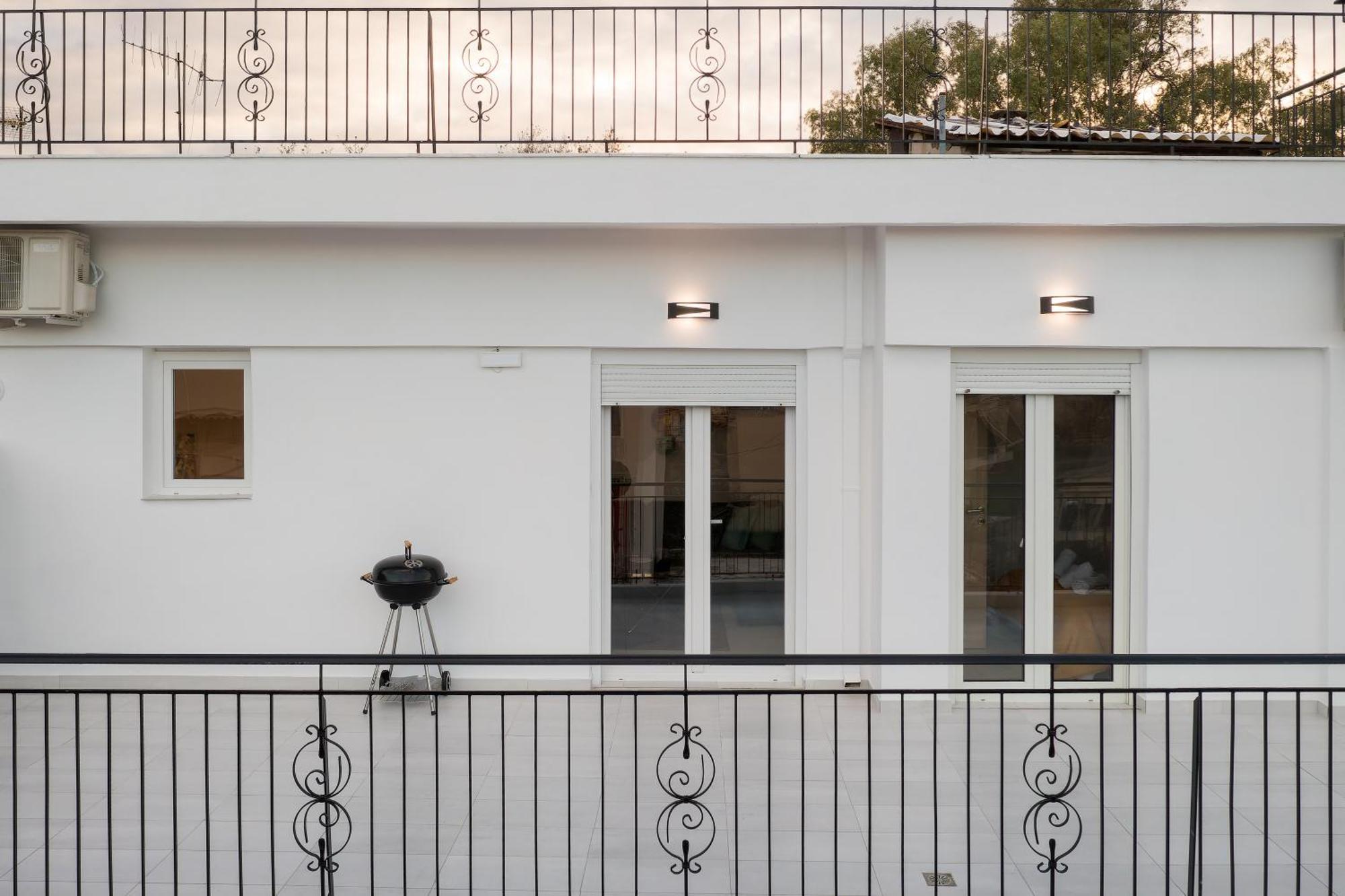 Hydra Apartment Патра Екстериор снимка